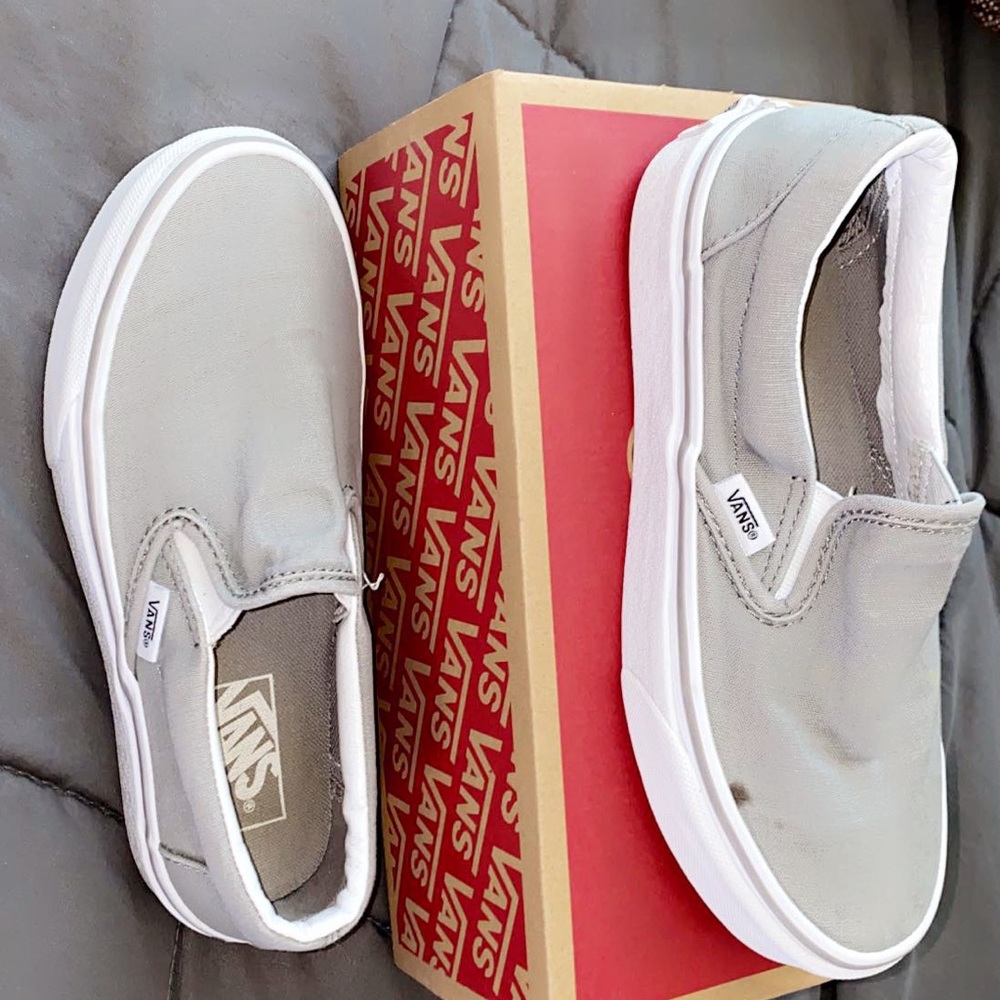 women’s grey VANS